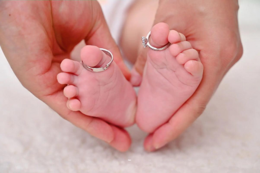 阳泉宝宝吃奶呕吐